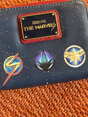 Loungefly Marvel The Marvels Group Zip Around Wallet
